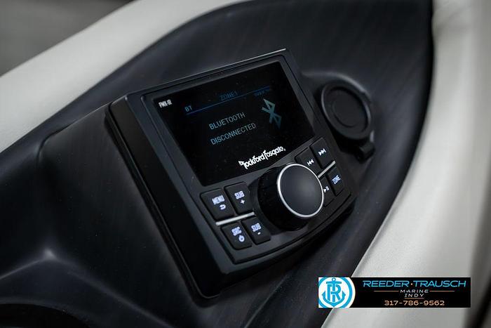 2025 Bennington QX SB T2