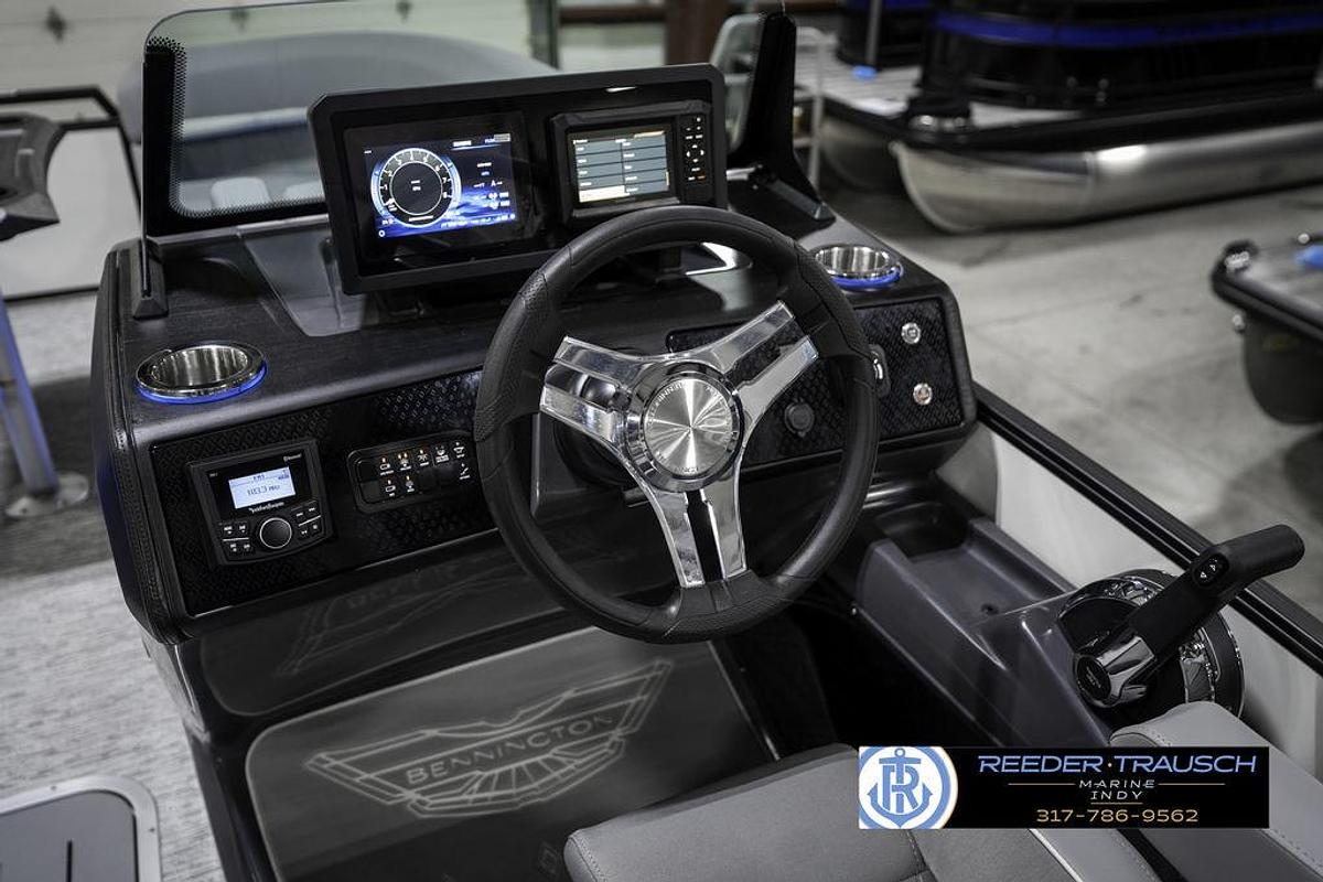 2025 Bennington 22 MFB