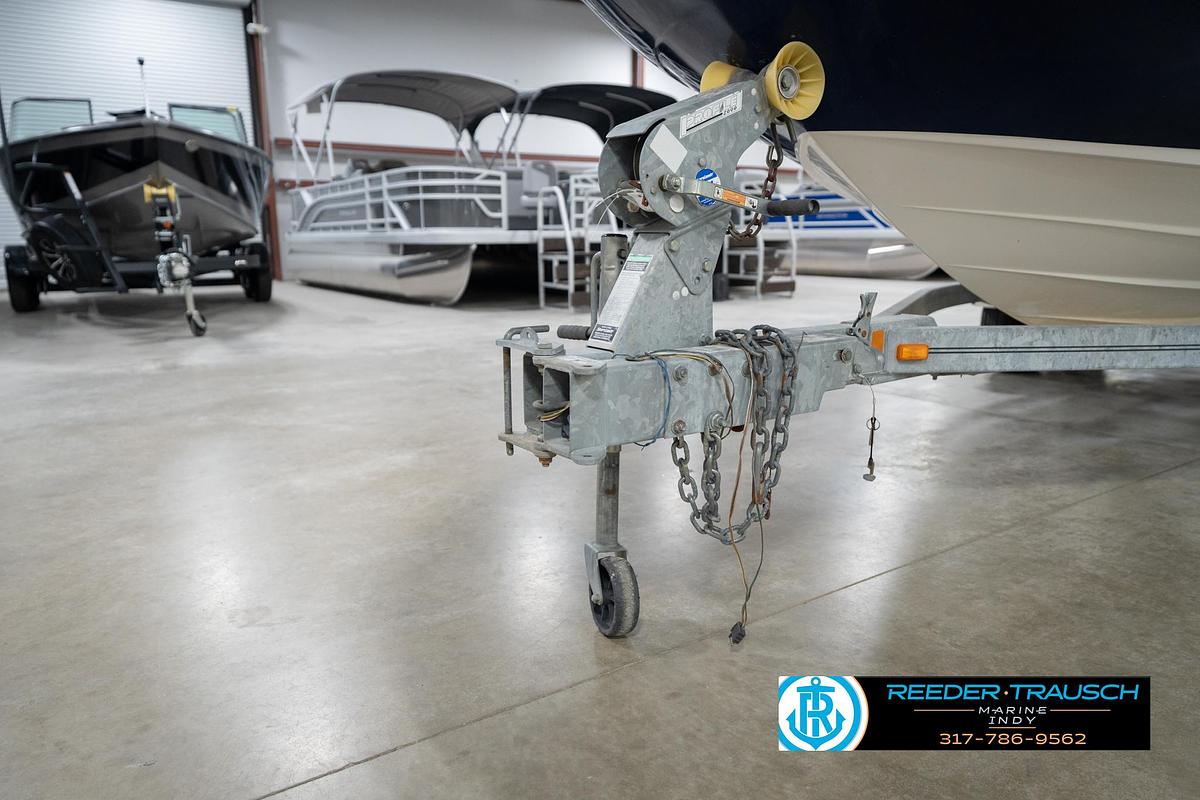 Used 2005 Sea Ray 200 Sun Deck