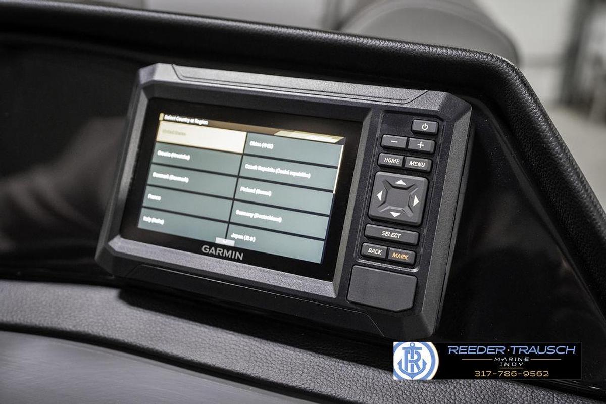 2025 Bennington 18 SLJ