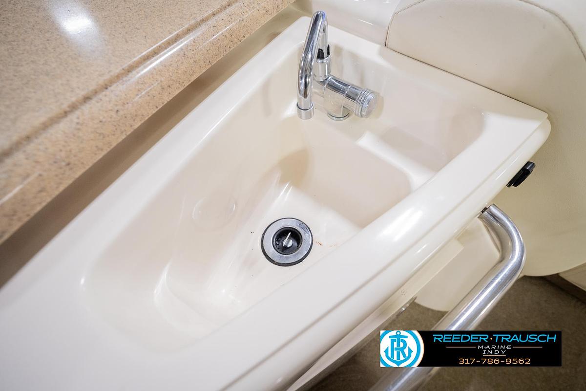 Used 2013 Bennington 2550 RBR