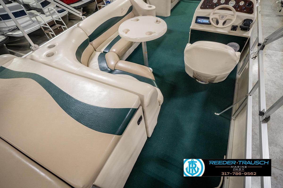 Used 2000 Bennington 227L