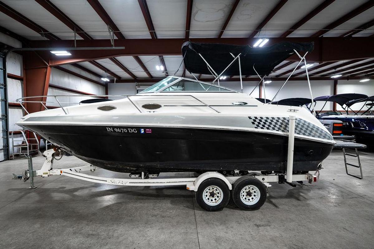 Used 1997 Sea Ray 240 Sundancer