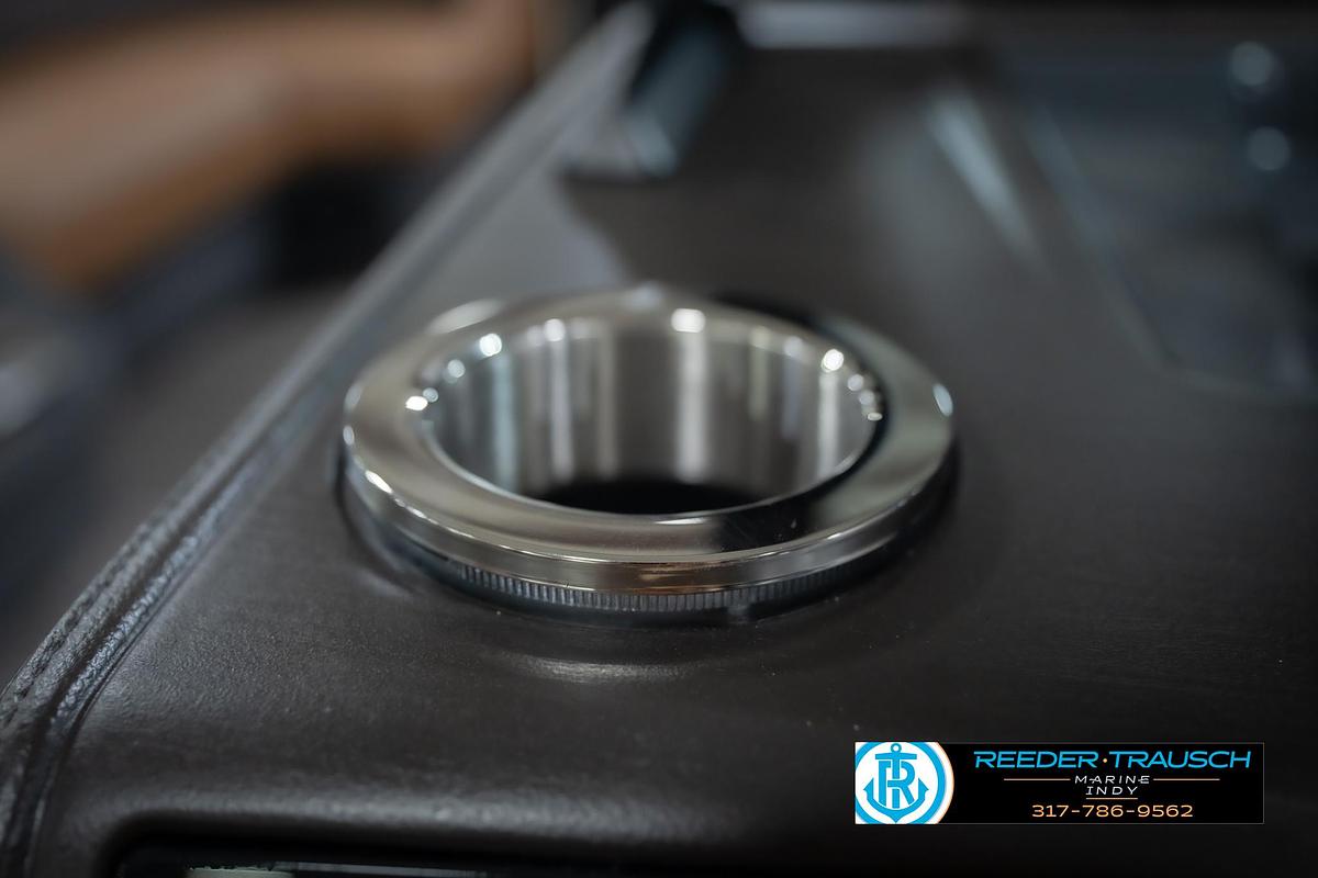 2026 Bennington 22 MFB