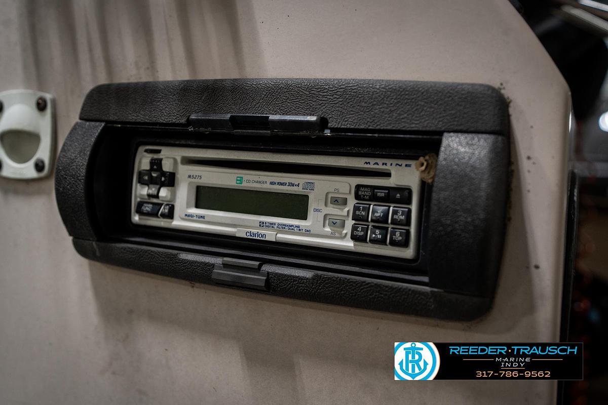 Used 1998 Fisher Freedom 200 Fish