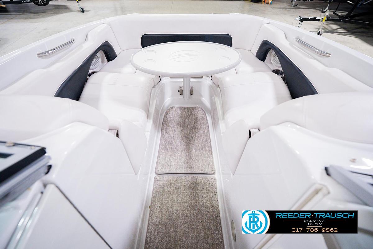 Used 2012 Crownline E4