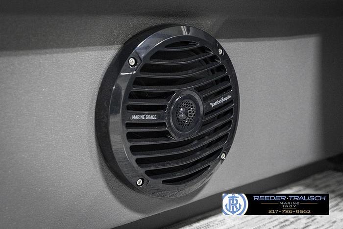 2025 Bennington 22 SLS