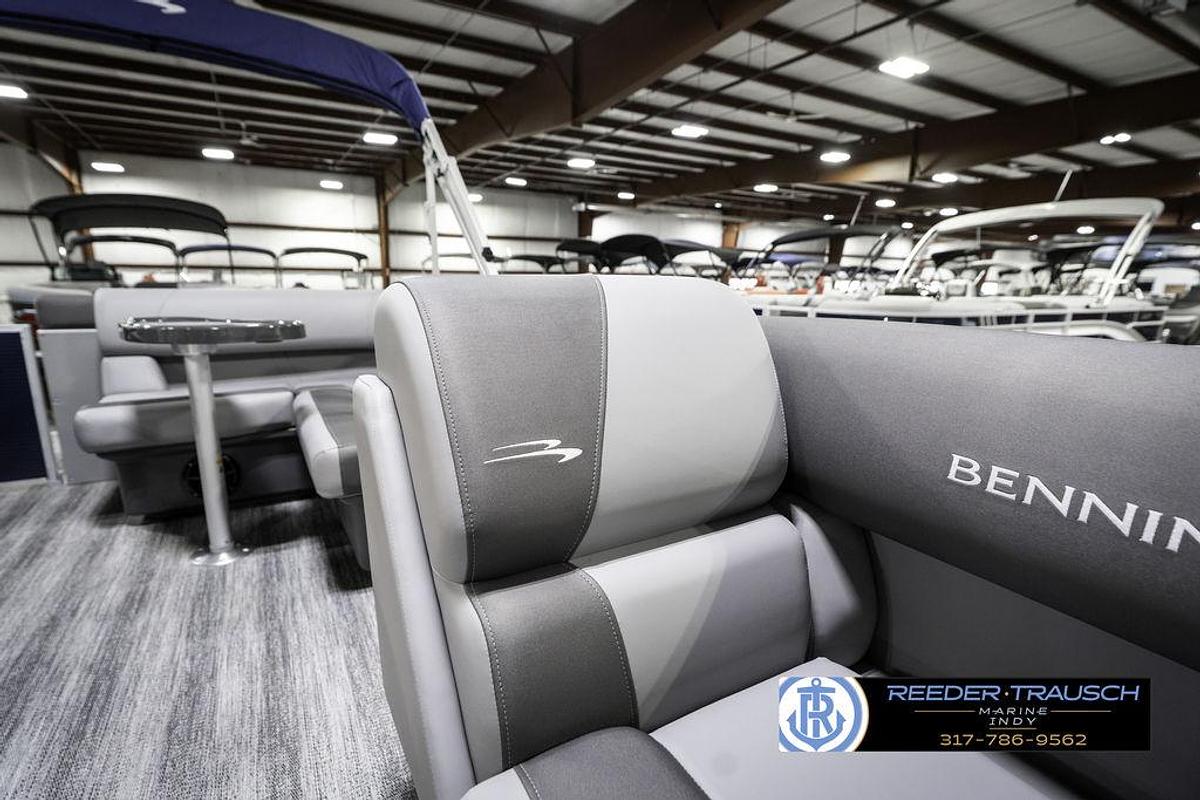 2025 Bennington 18 SLJ