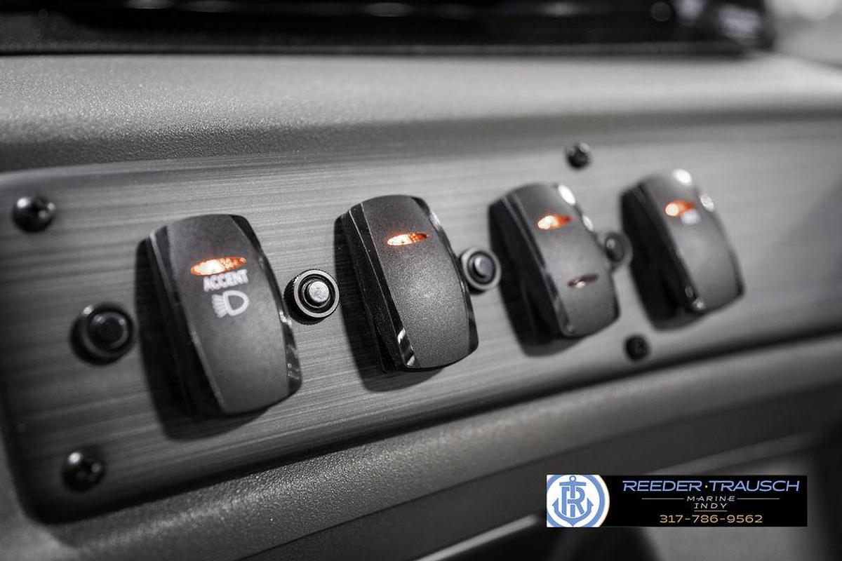 2025 Bennington 22 SSR