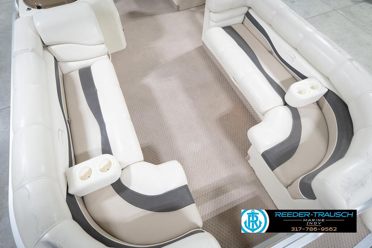 Used 2003 Bennington 2050 RL