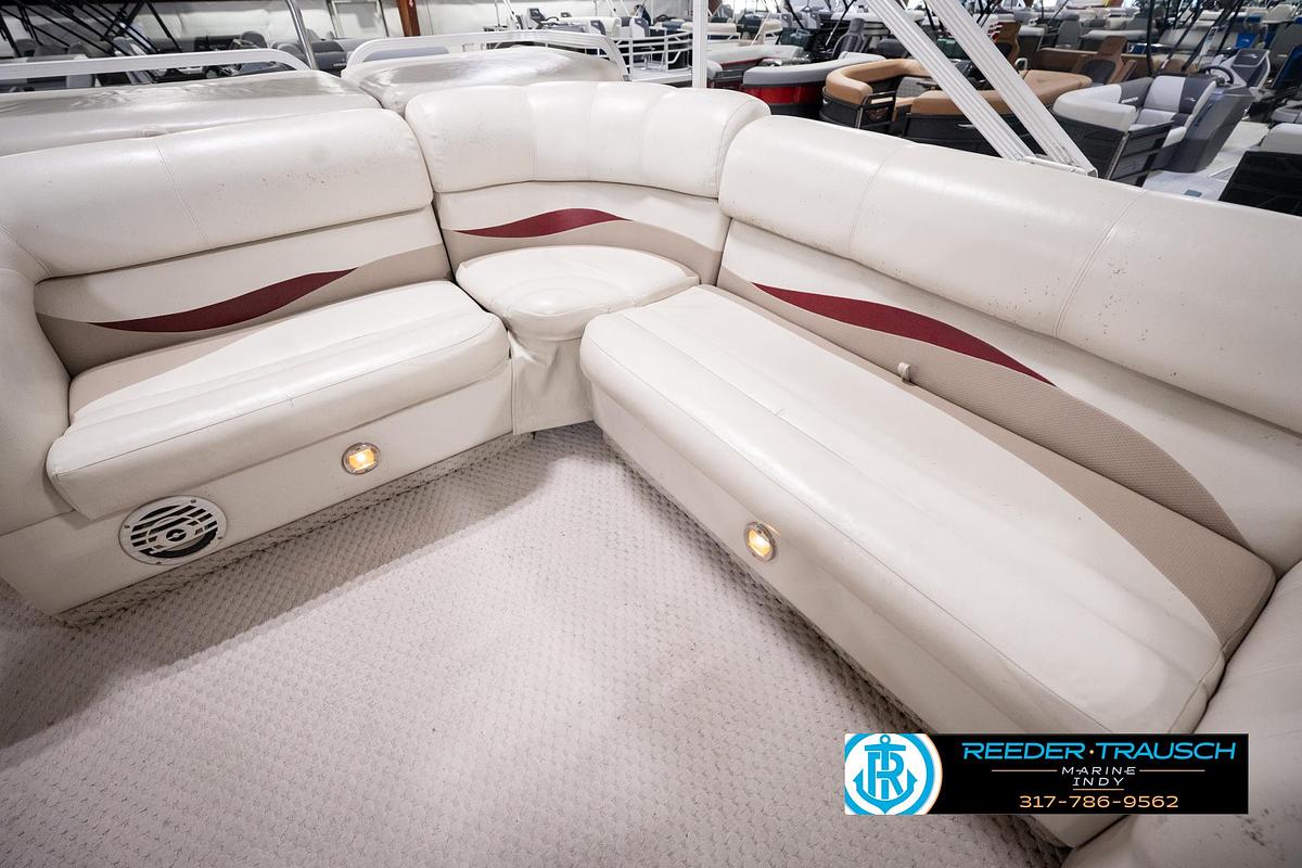 Used 2005 Crest 22 Crest III XRS
