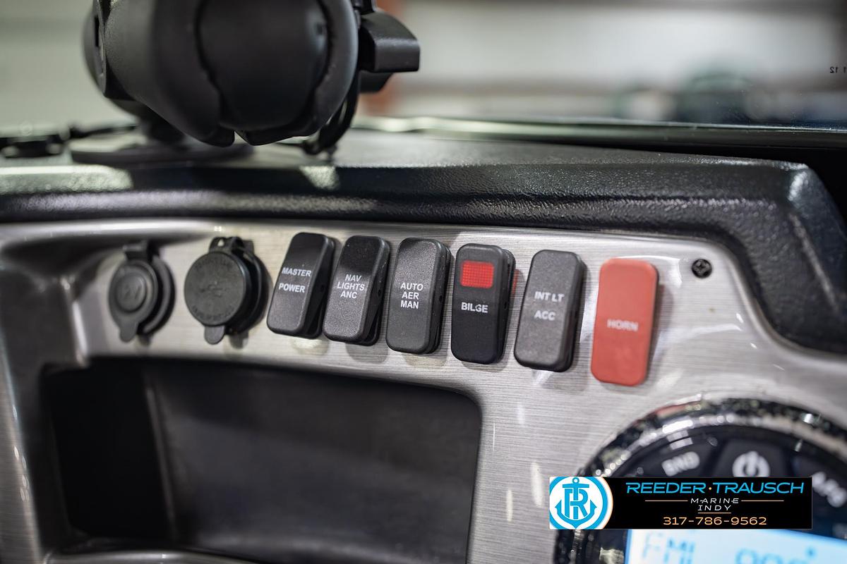 Used 2022 Lund 1875 Impact