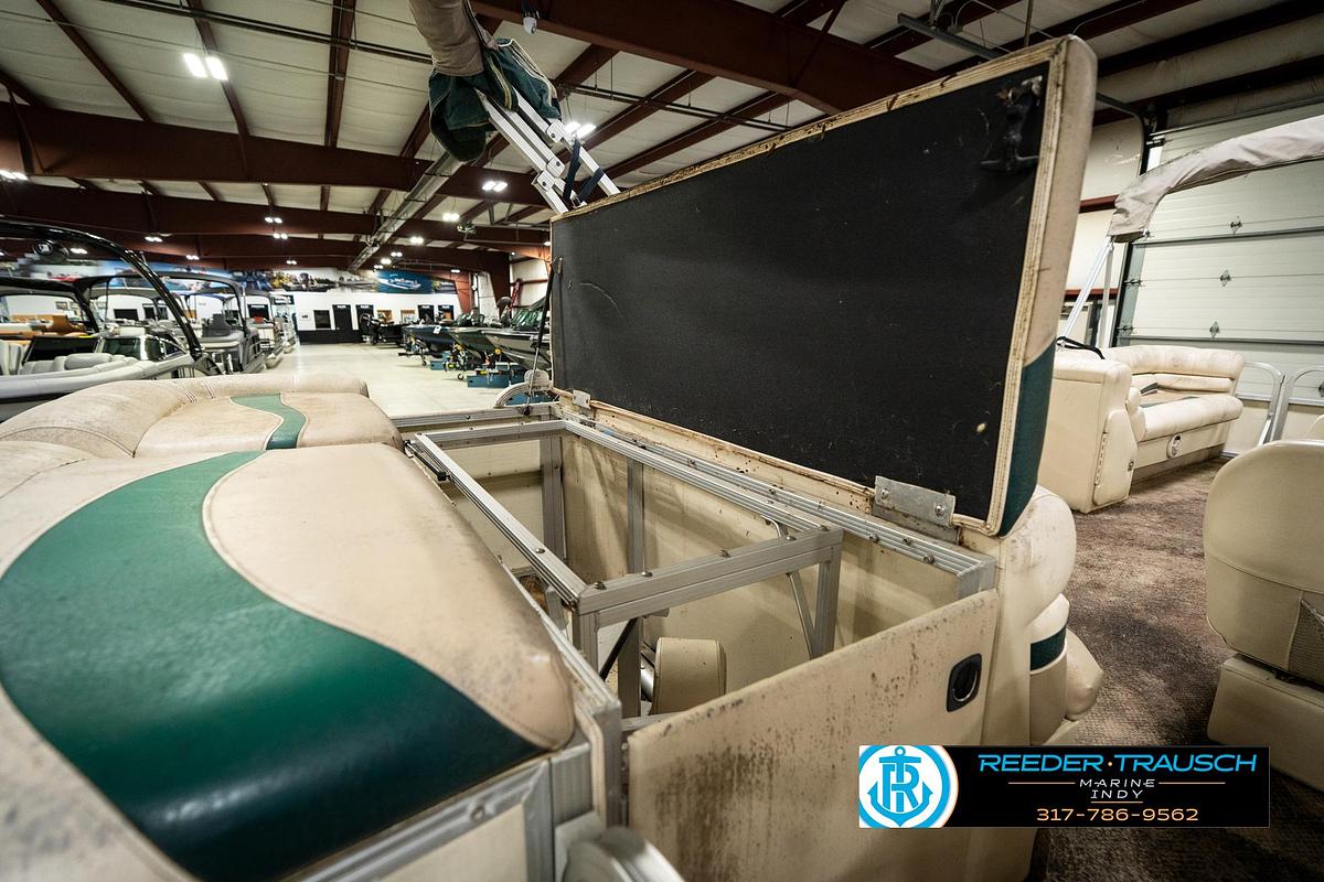 Used 2000 Bennington 2275 LX