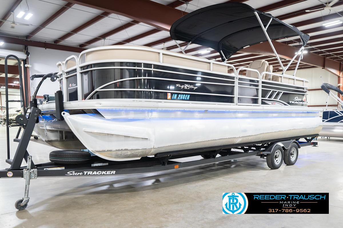 Used 2020 Sun Tracker Party Barge 24 DLX