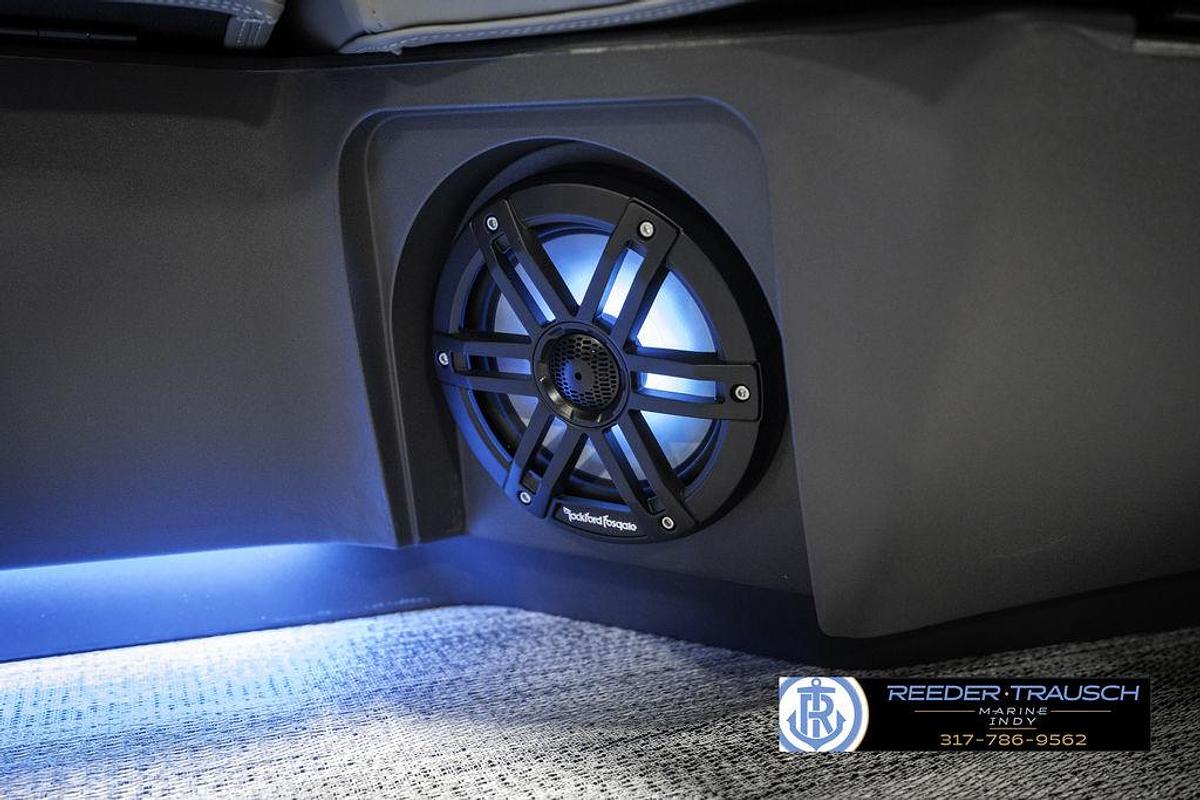 2025 Bennington 24 MFB