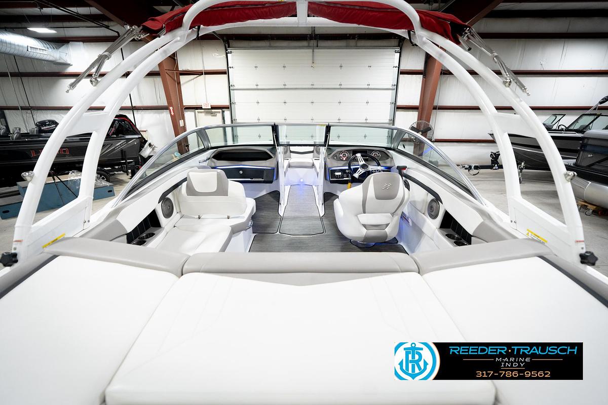 Used 2020 Four Winns MT H210
