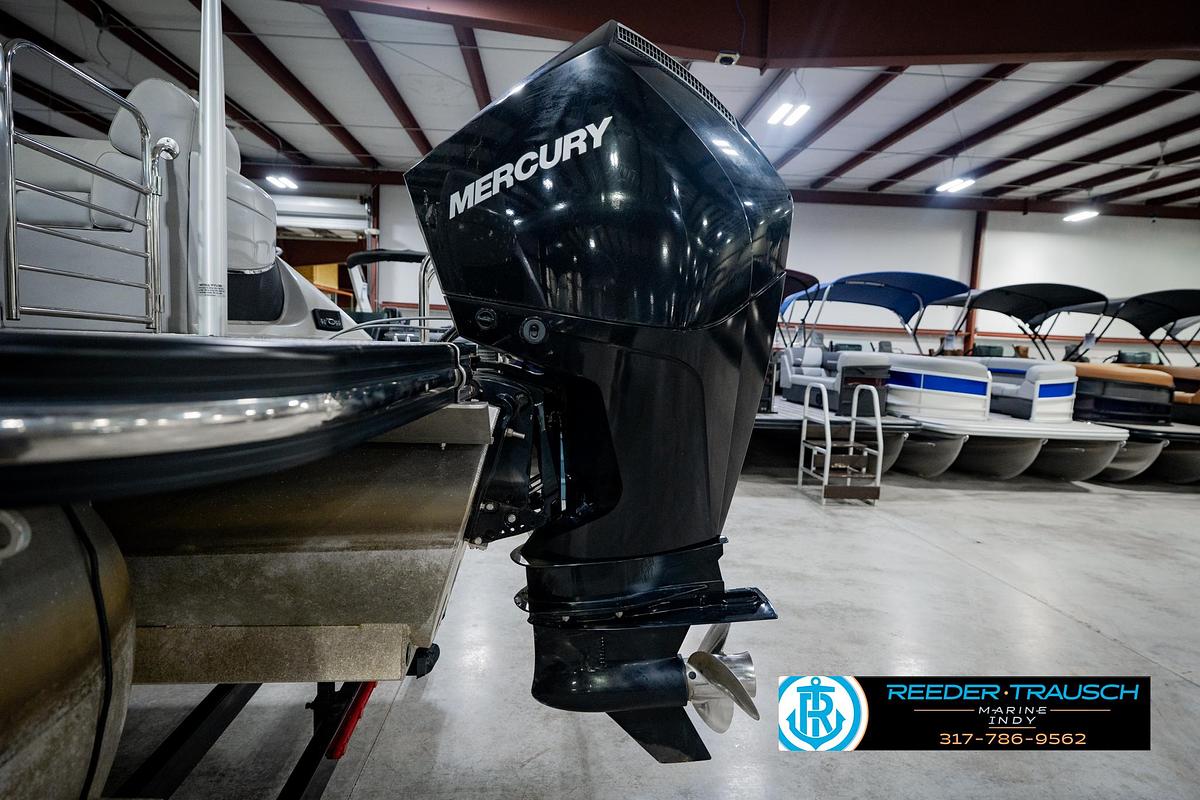 Used 2022 Bennington 23 QXFBA