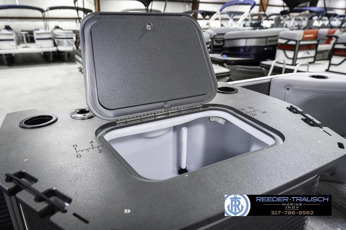 2025 Bennington 21 SS