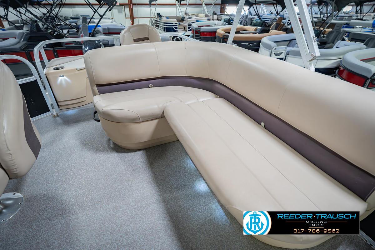 Used 2017 Sun Tracker Fishin' Barge 20 DLX