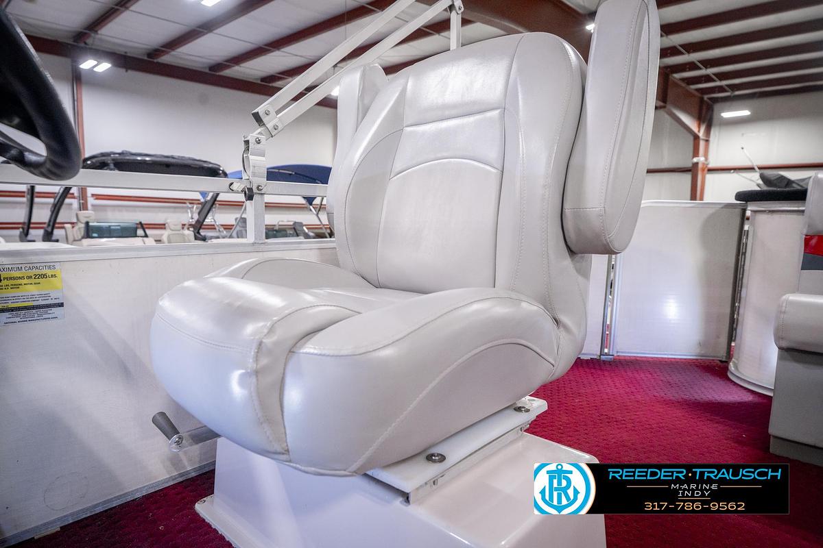 Used 2001 Sweetwater SW2221WR