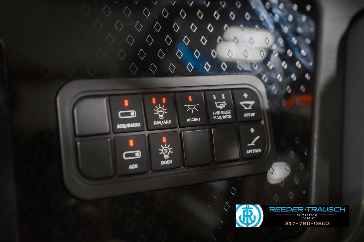 2026 Bennington 22 MFB