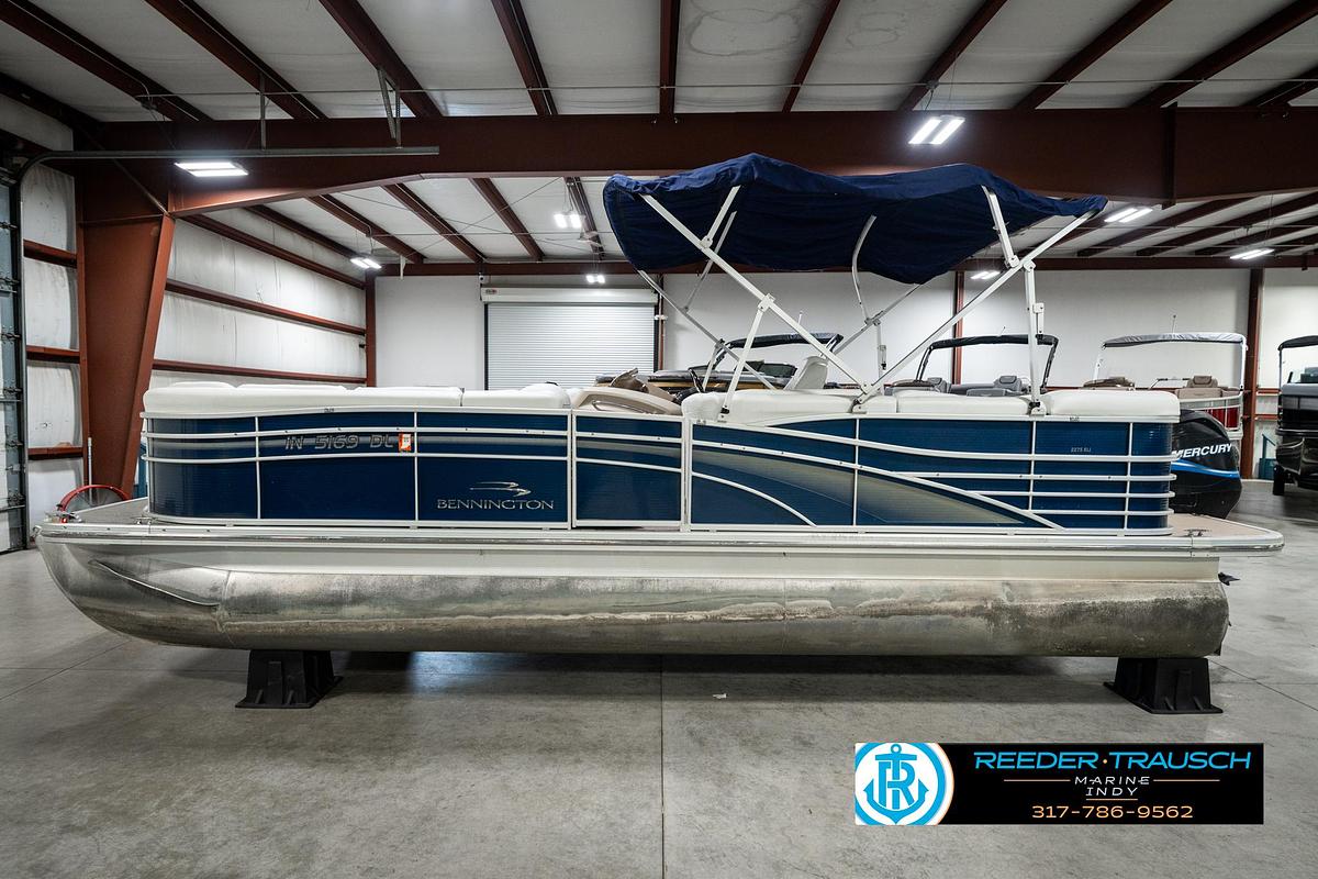 Used 2011 Bennington 2274 RCL