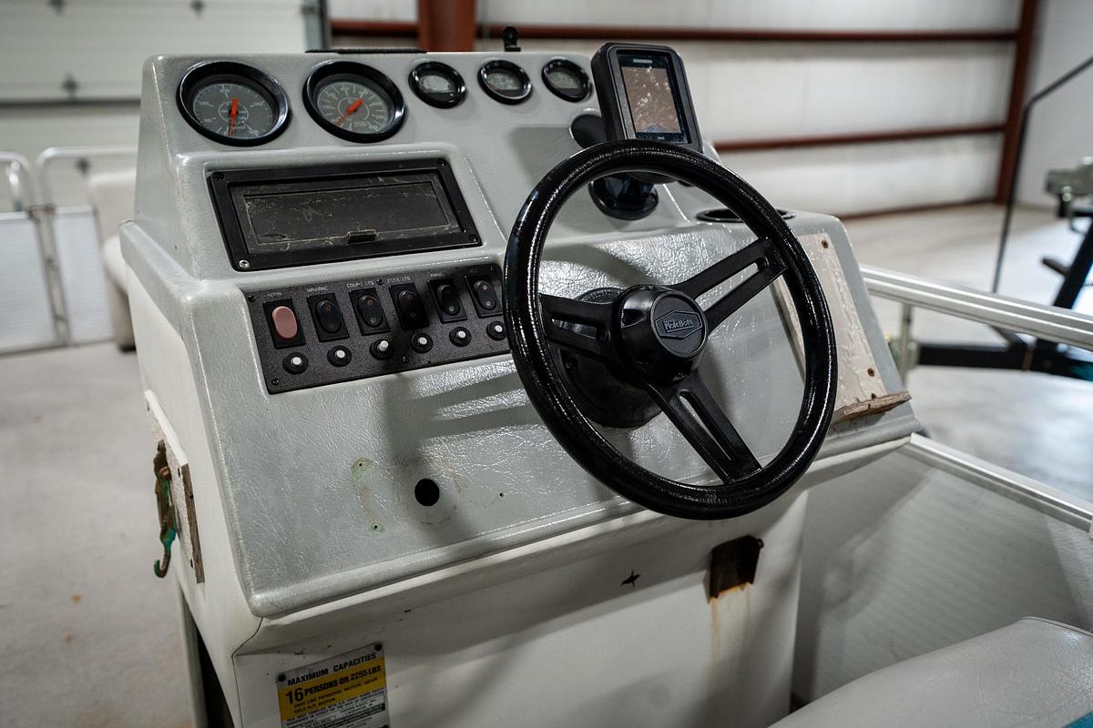 Used 1994 Harris Flote Boat