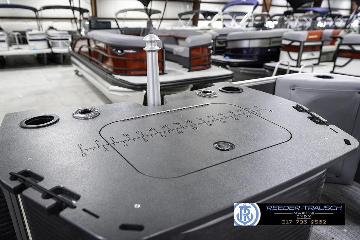 2025 Bennington 21 SS