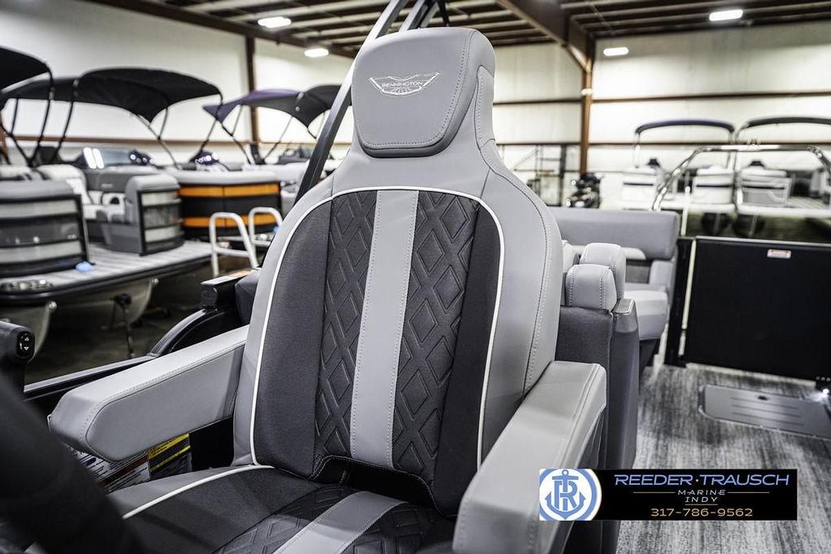 2025 Bennington 24 MFB