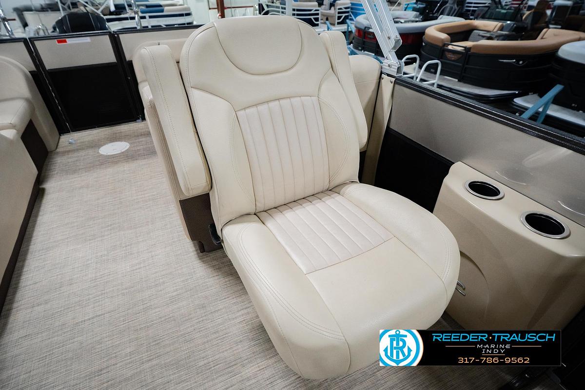 Used 2016 Crest 250 SLR2