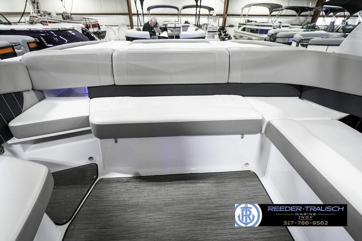 Used 2021 Four Winns H260