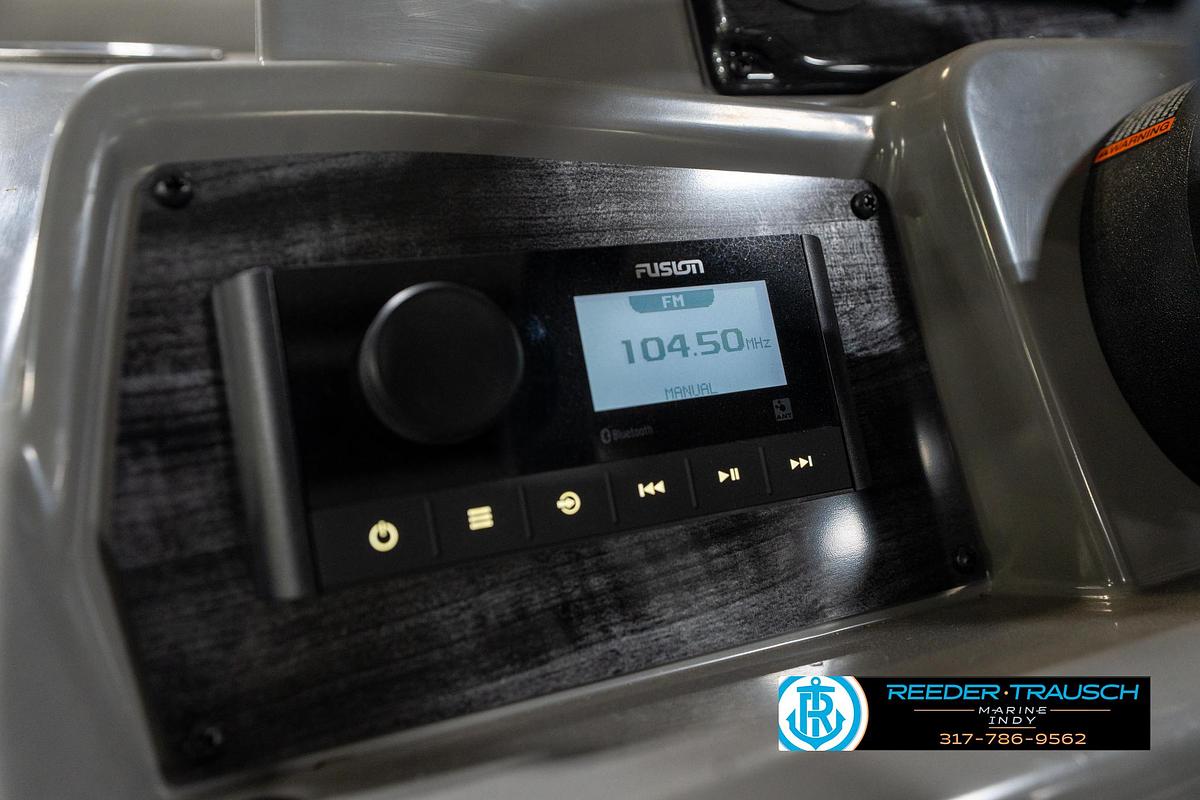 Used 2023 Avalon 2180 VENT CR