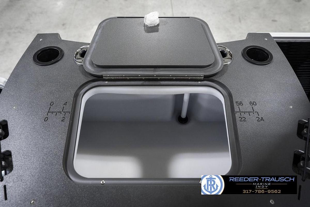 2025 Bennington 21 SS