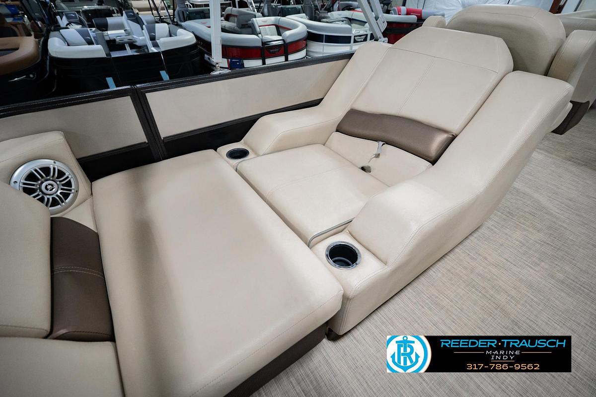 Used 2016 Crest 250 SLR2