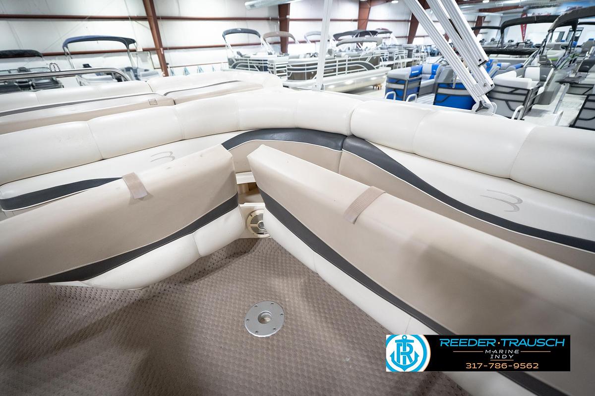 Used 2003 Bennington 2050 RL