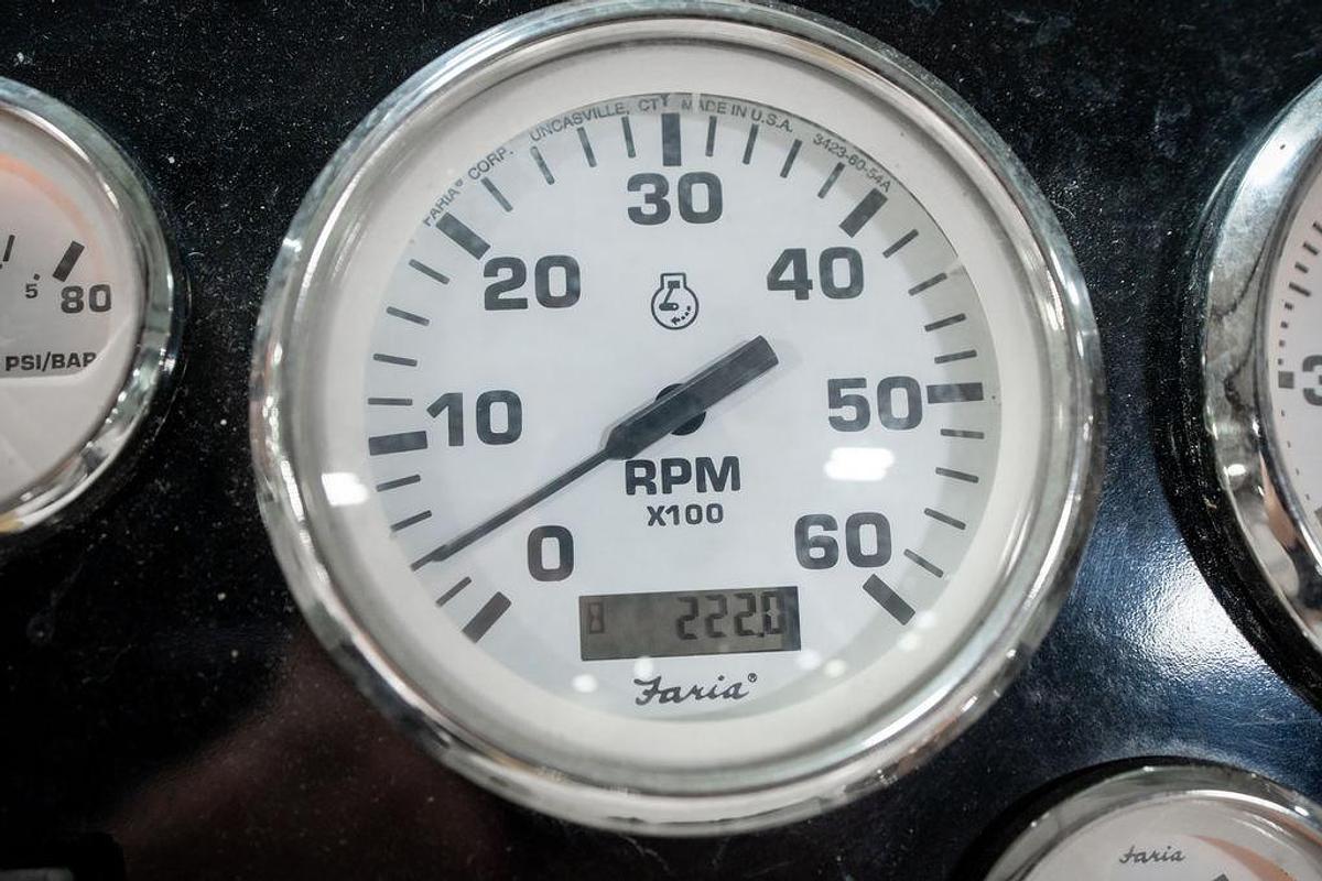 Used 1997 Sea Ray 240 Sundancer