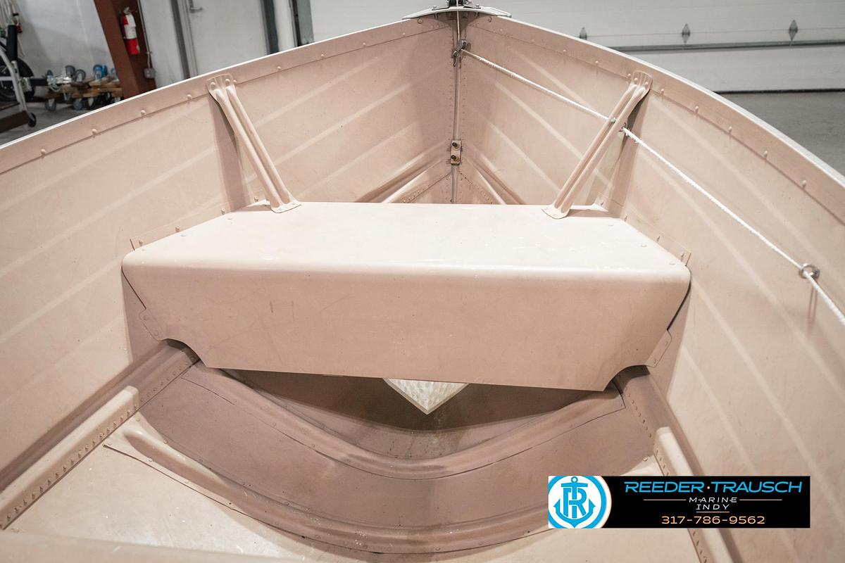 Used 2004 Smoker Craft Voyager