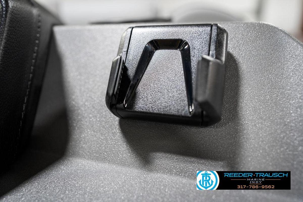 2025 Bennington 21 SLJ