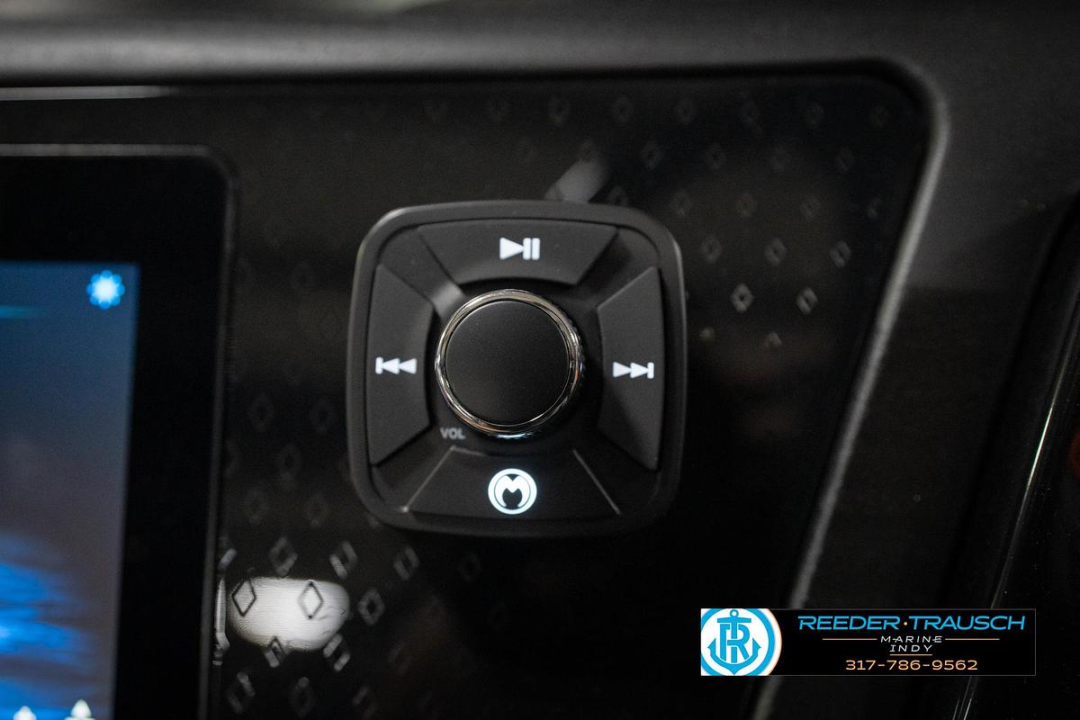 2026 Bennington 24 MSB