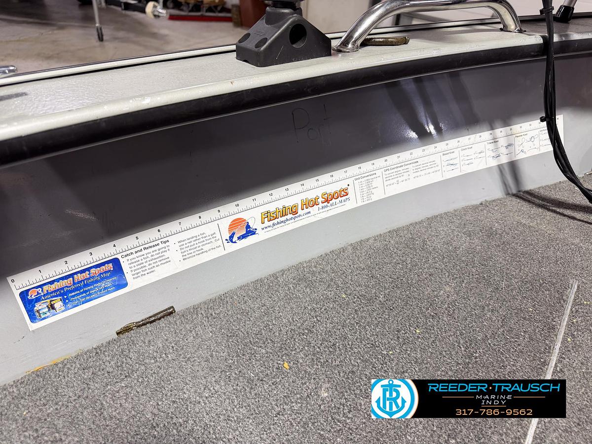 Used 1999 Lund Mr. Pike 17