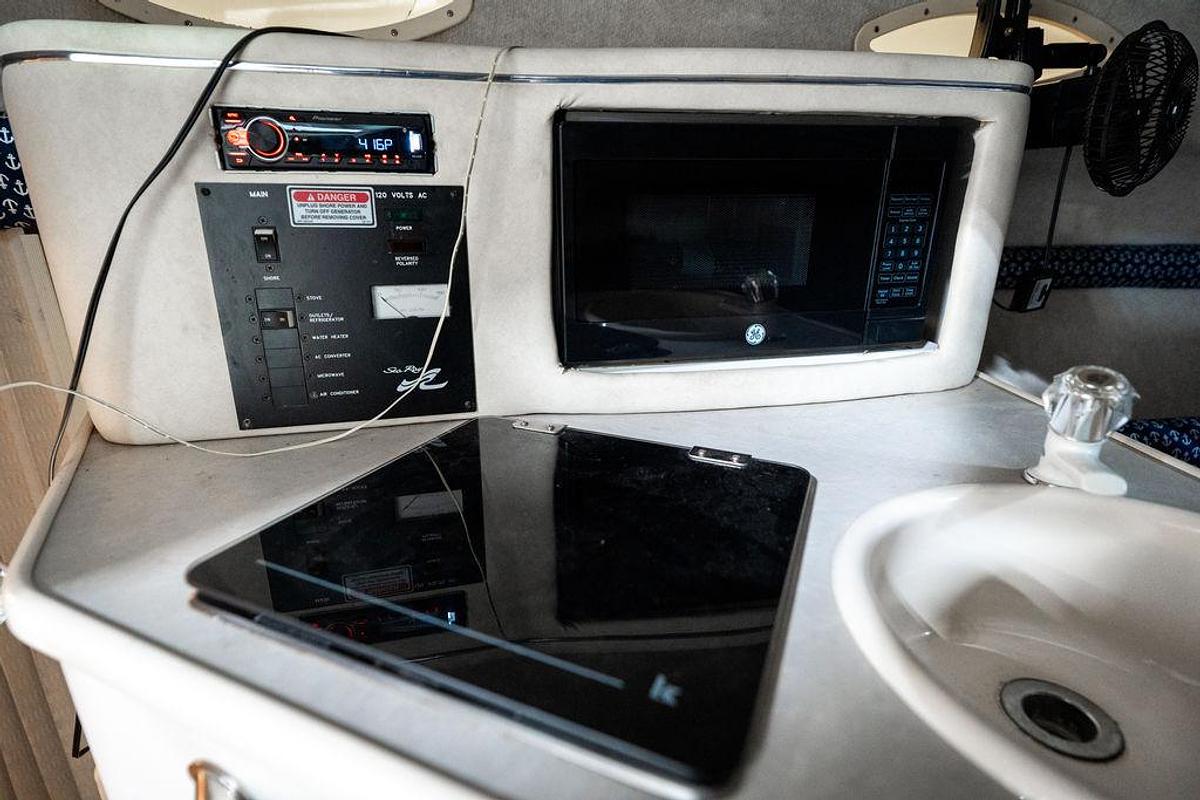 Used 1997 Sea Ray 240 Sundancer