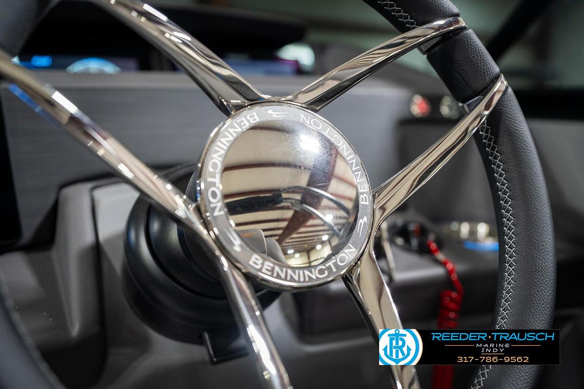 2025 Bennington 25 QSBW