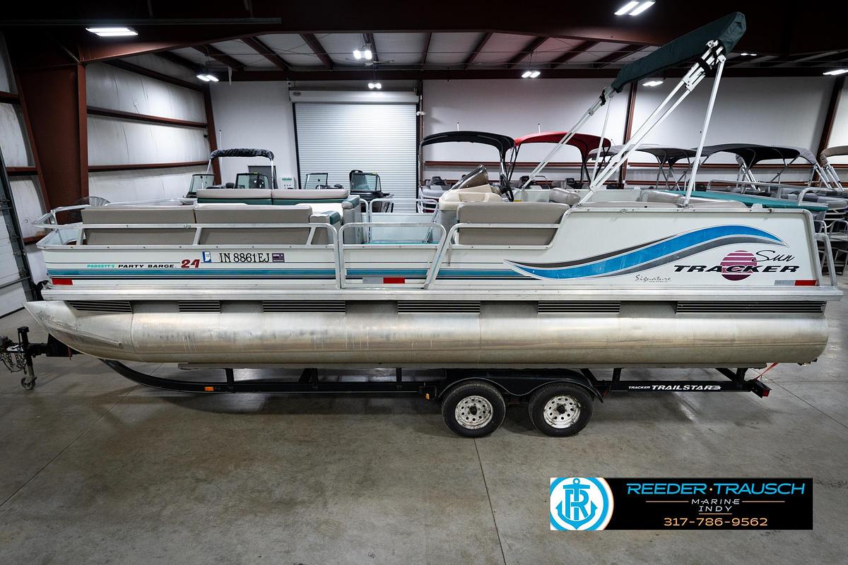 Used 1996 Suntracker Party Barge 24