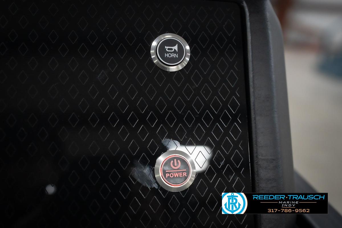 2026 Bennington 24 MSB