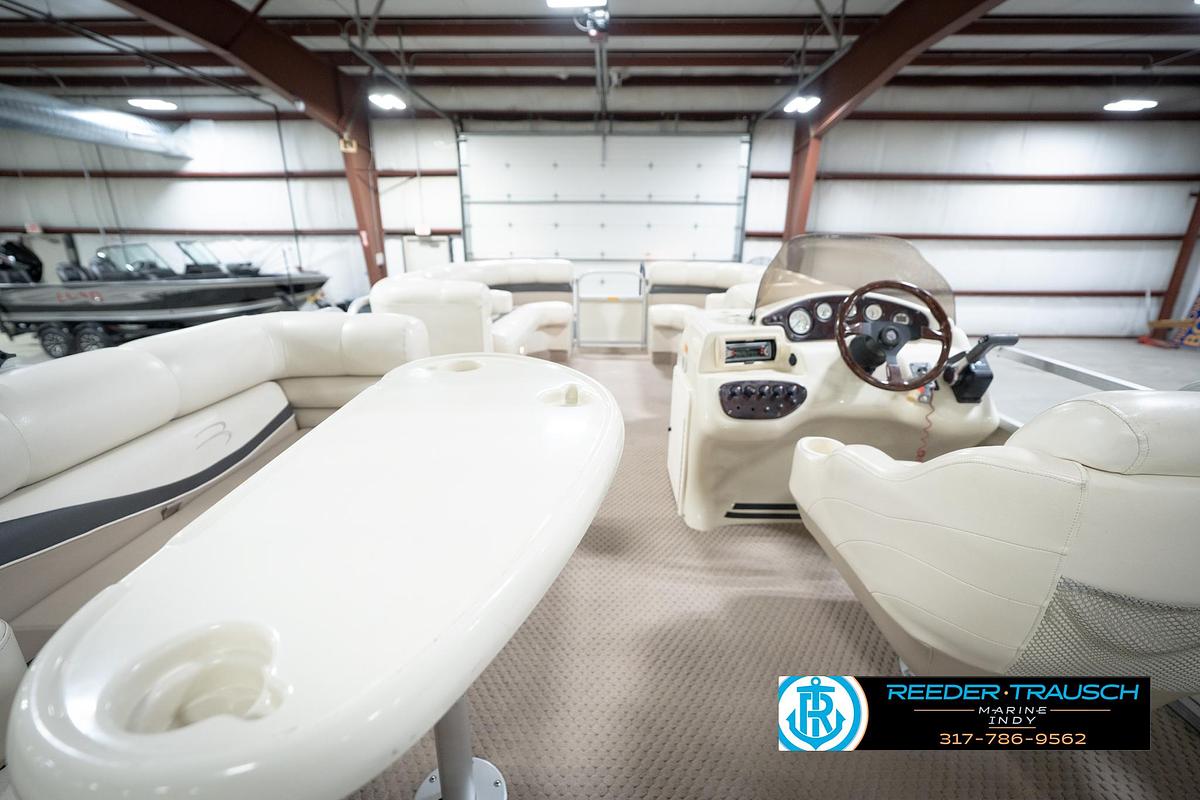 Used 2003 Bennington 2050 RL