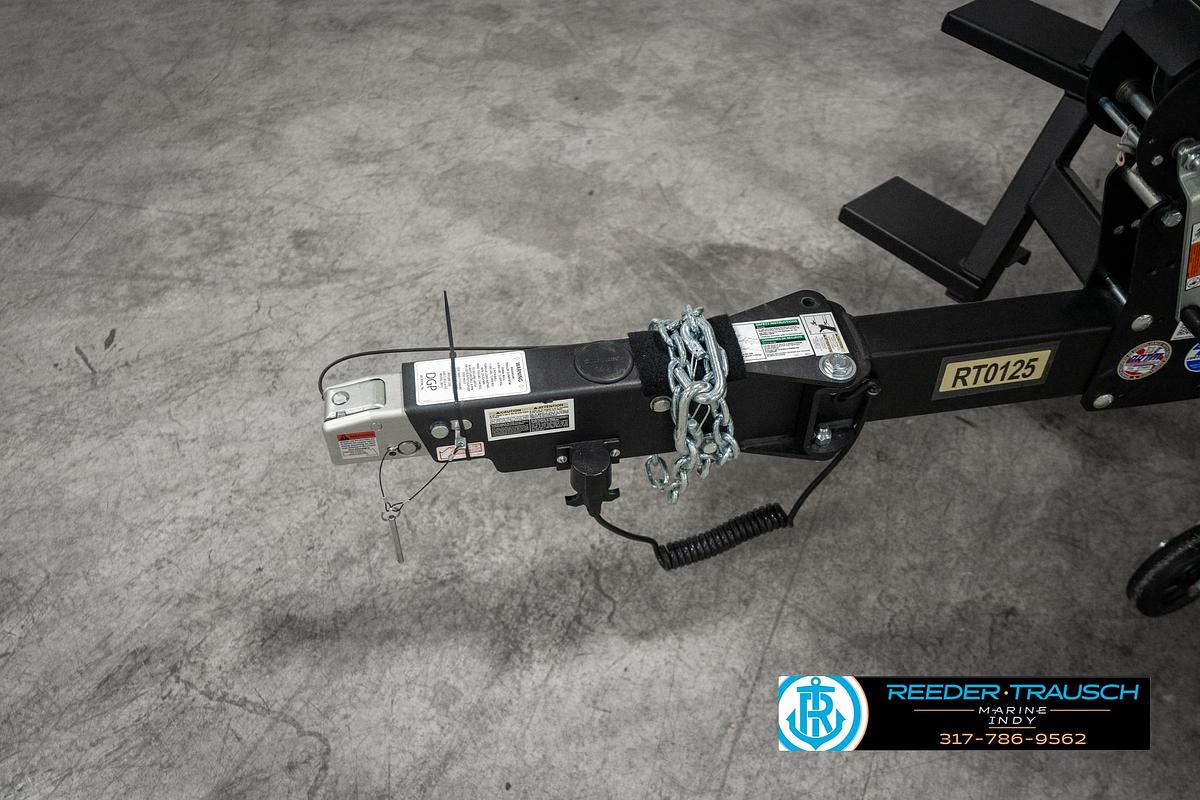 2025 Lund 2075 Impact XS