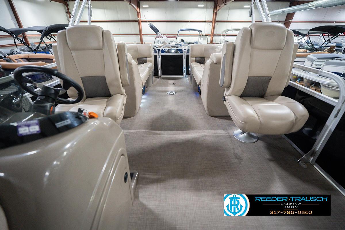 Used 2020 Sun Tracker Party Barge 24 DLX