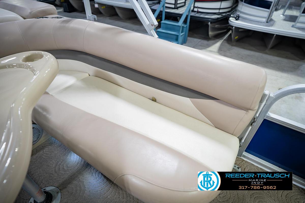 Used 2014 Tracker Marine Sig Party Barge 20 DLX