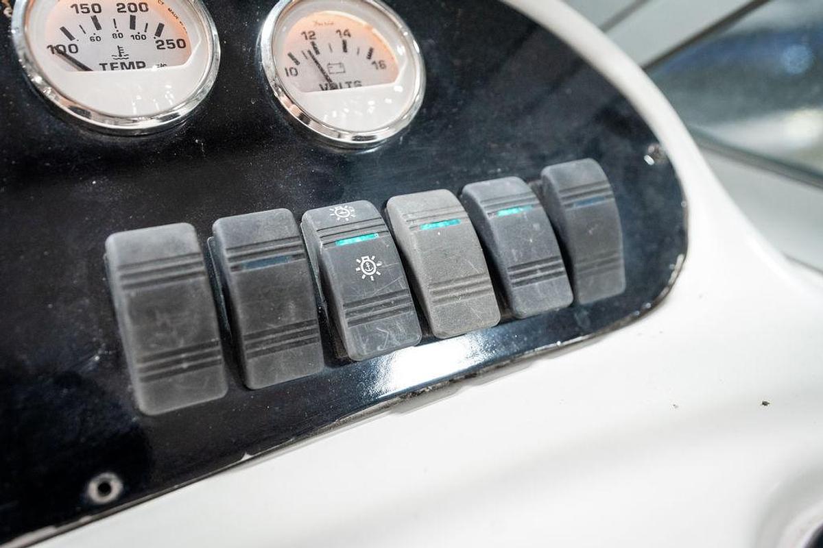 Used 1997 Sea Ray 240 Sundancer