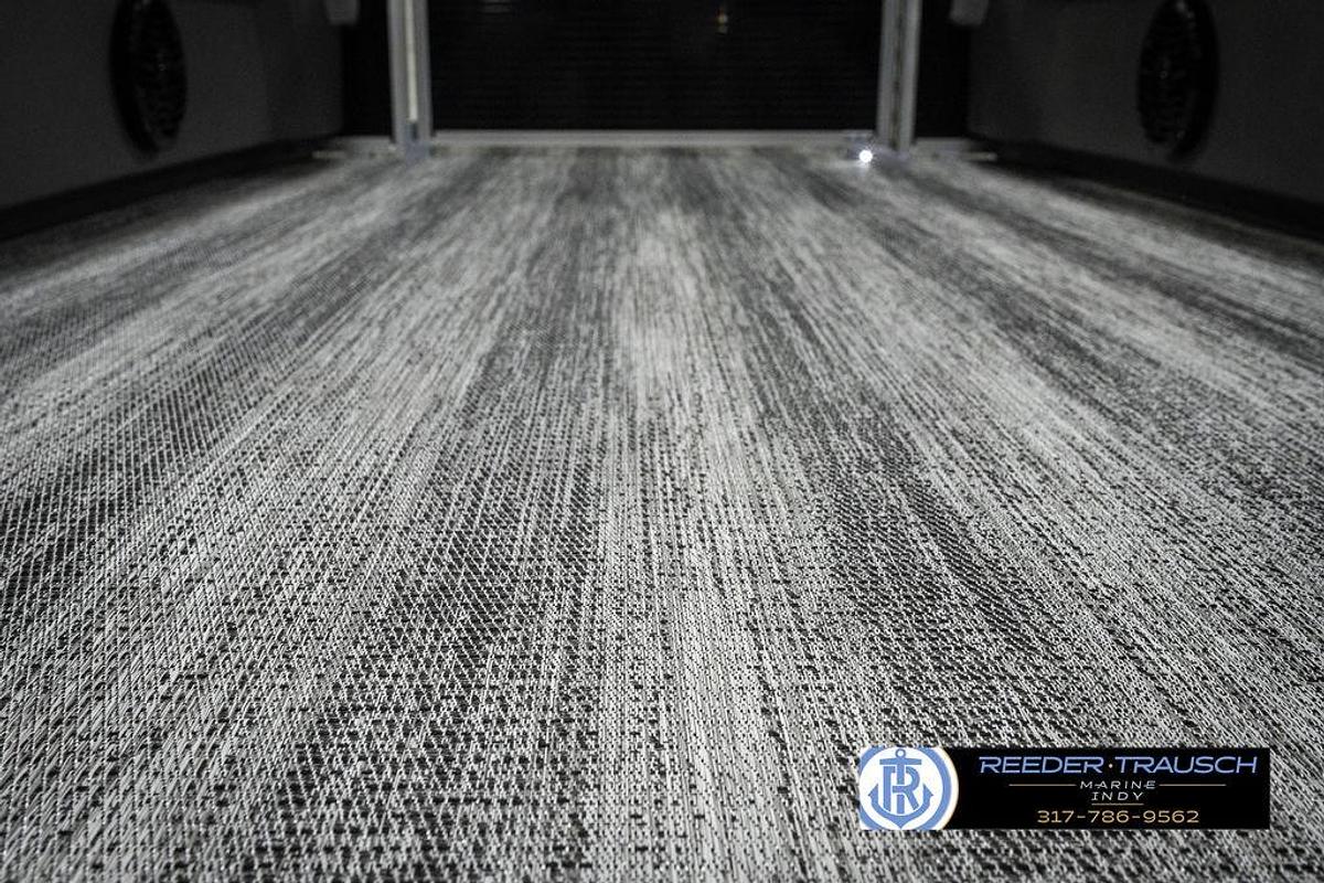 2025 Bennington 21 SS